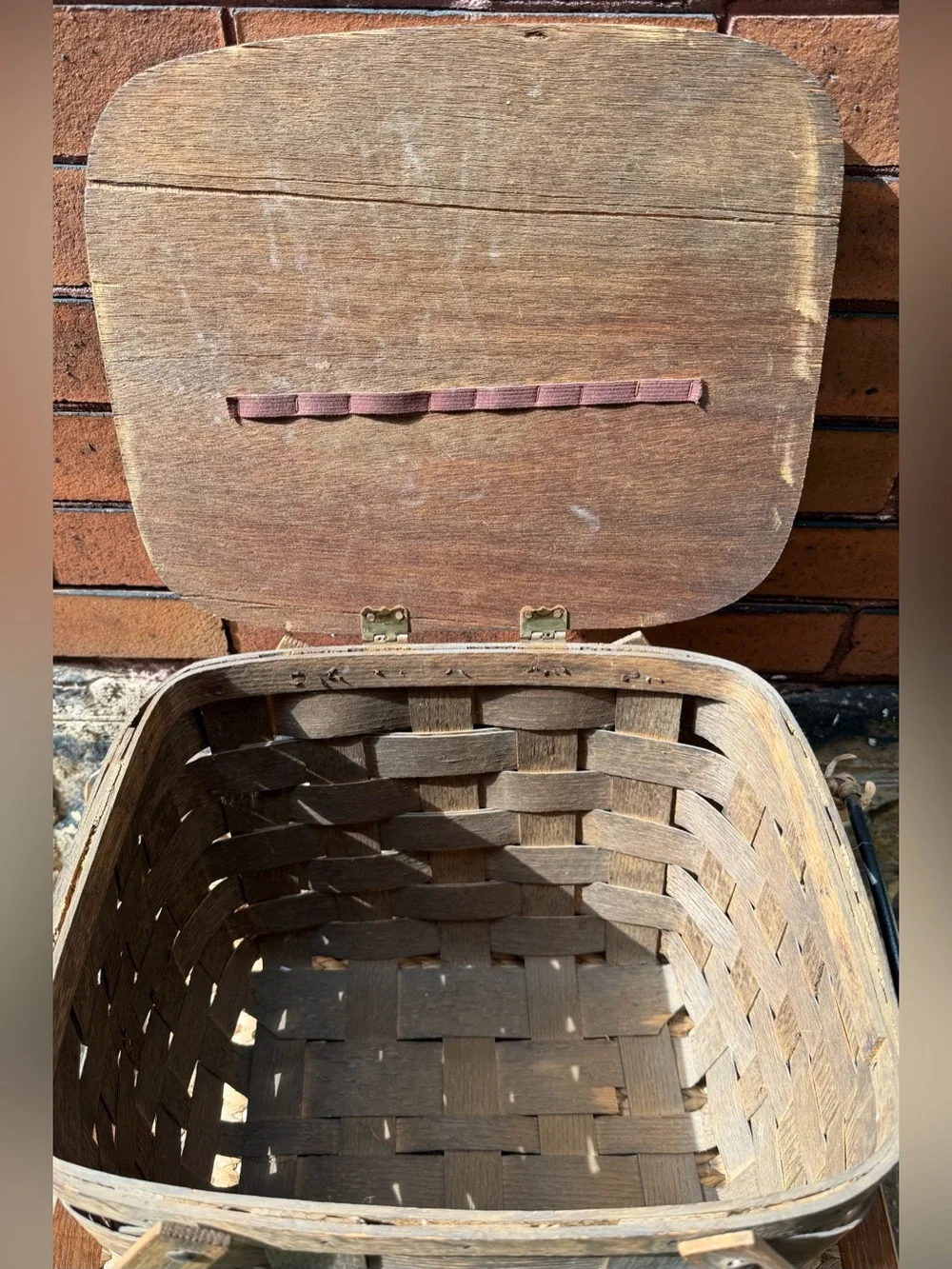 Vintage 70s Americana Eagle Woven Wood Basket with Lid Rustic Primitive Storage